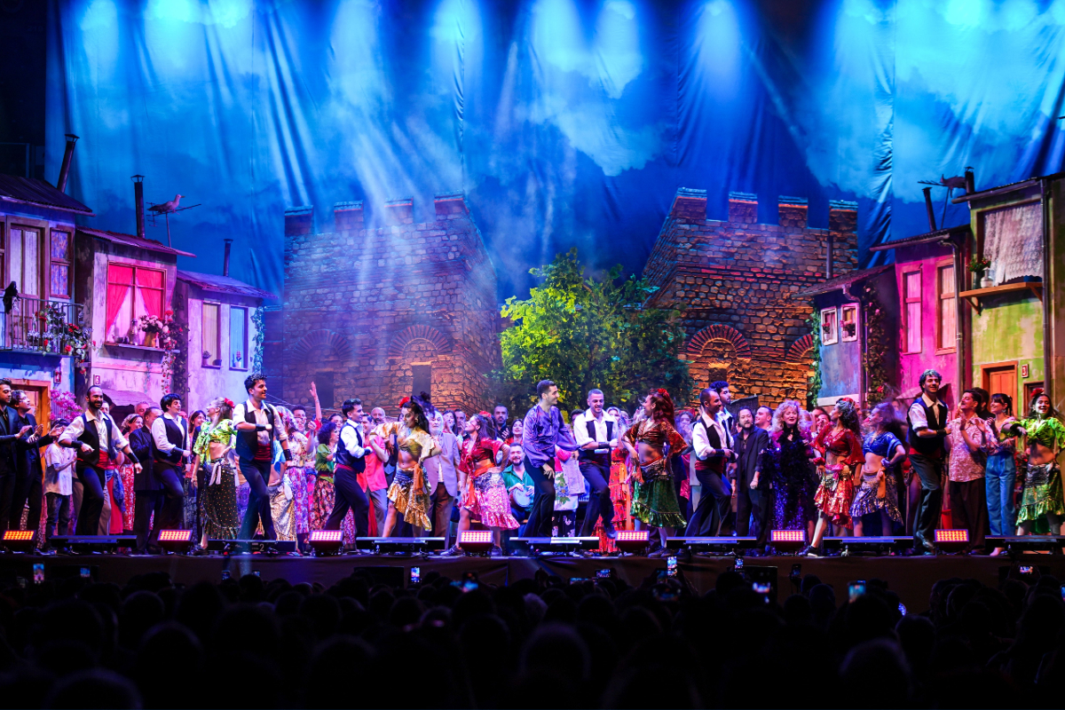 ​Gırgıriye Müzikali’nde ‘VIP’ Krizi: 3 Bin 500 Kişi Şokta!