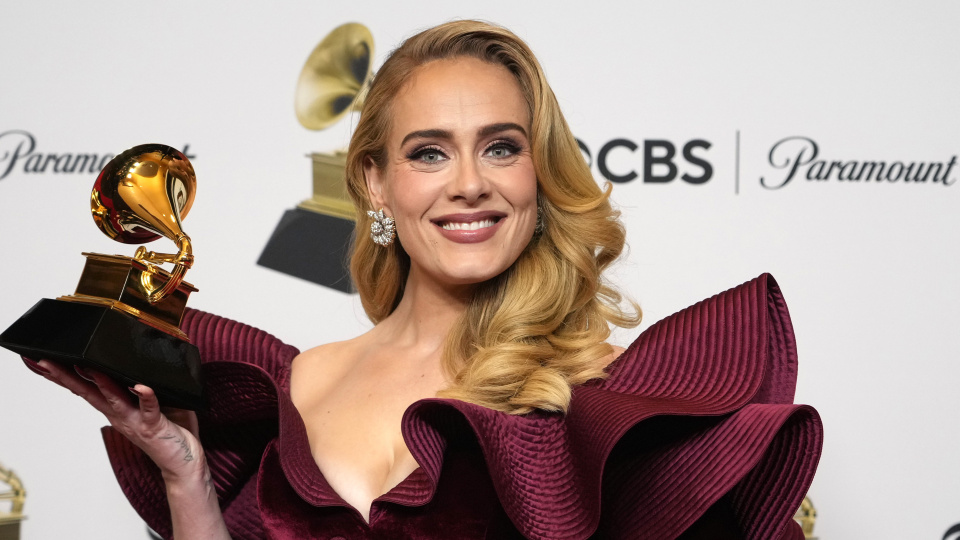 Adele 5 Yıl Sonra Yeniden Stüdyoda: “Cry To Heaven” ile Sinemaya Merhaba