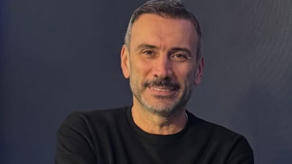 Ünlü Yorumcu Ertem Şener’den Yürek Burkan Açıklama