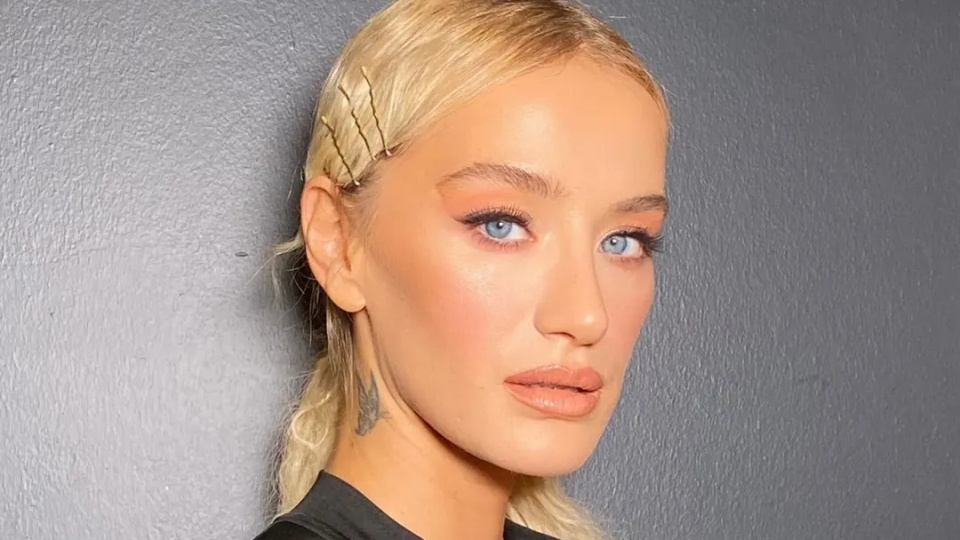 Ünlü Modelden Yıllar Sonra Gelen İtiraf