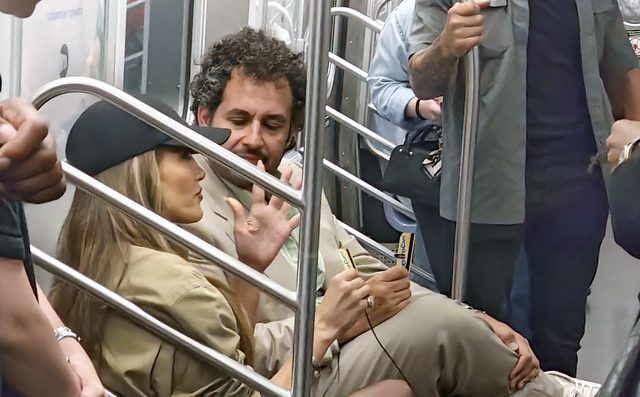 Metroda Bir Dünya Yıldızı
