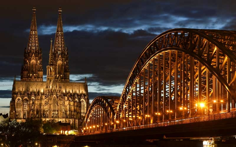 Almanya’da Yeni Düzenleme: Köln Katedrali Turistlerden Giriş Ücreti…