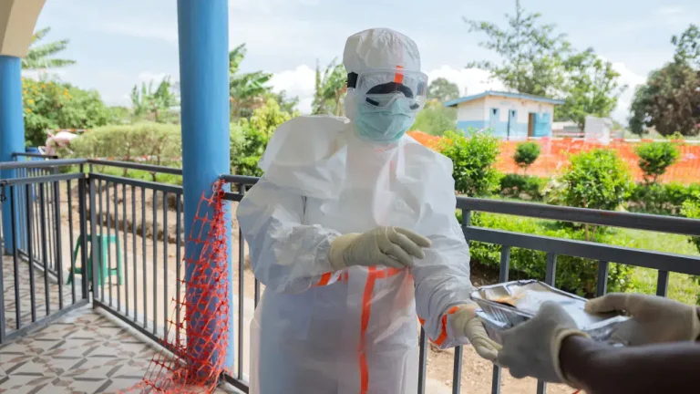 Ebola Salgınında Endişe Verici Tablo: DSÖ Başkanı Bölgeye Gitti